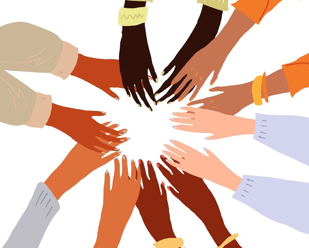 gezeichnete Hände im Kreis mit verschiedenen Hautfarben